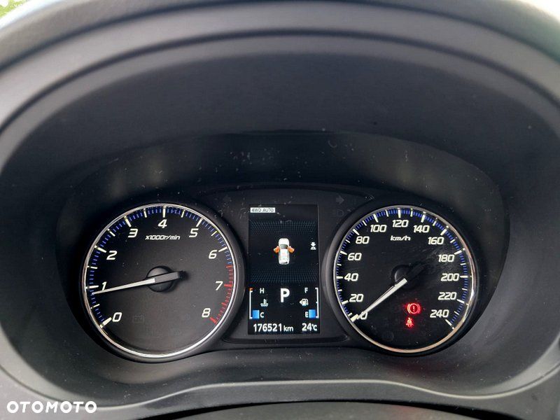 Mitsubishi Outlander 2.0 Intense + Navi 4WD CVT - 25