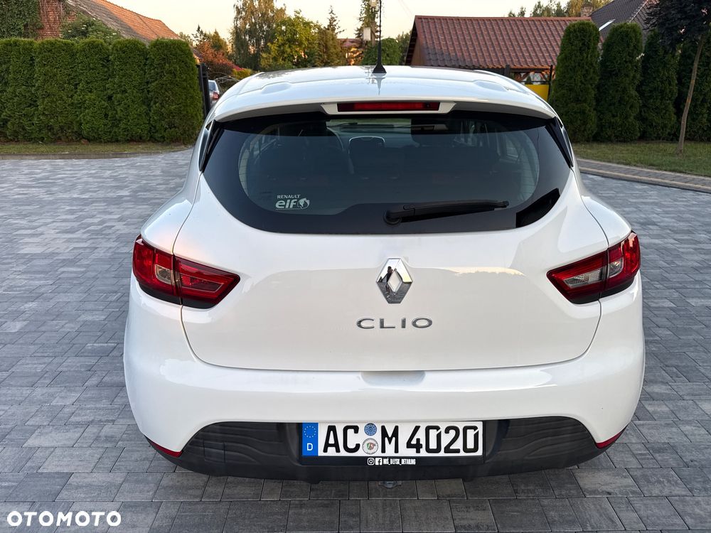Renault Clio 1.2 16V 75 Dynamique - 12
