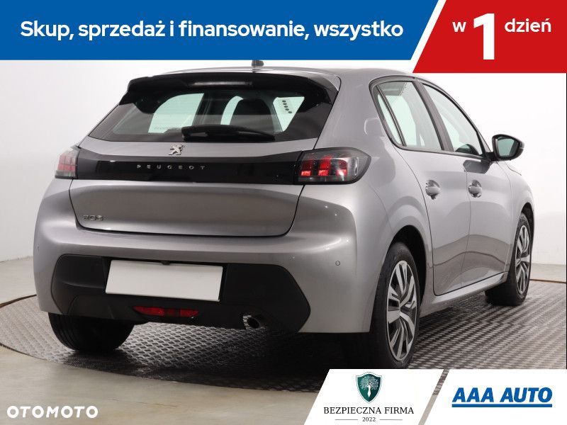 Peugeot 208 - 6