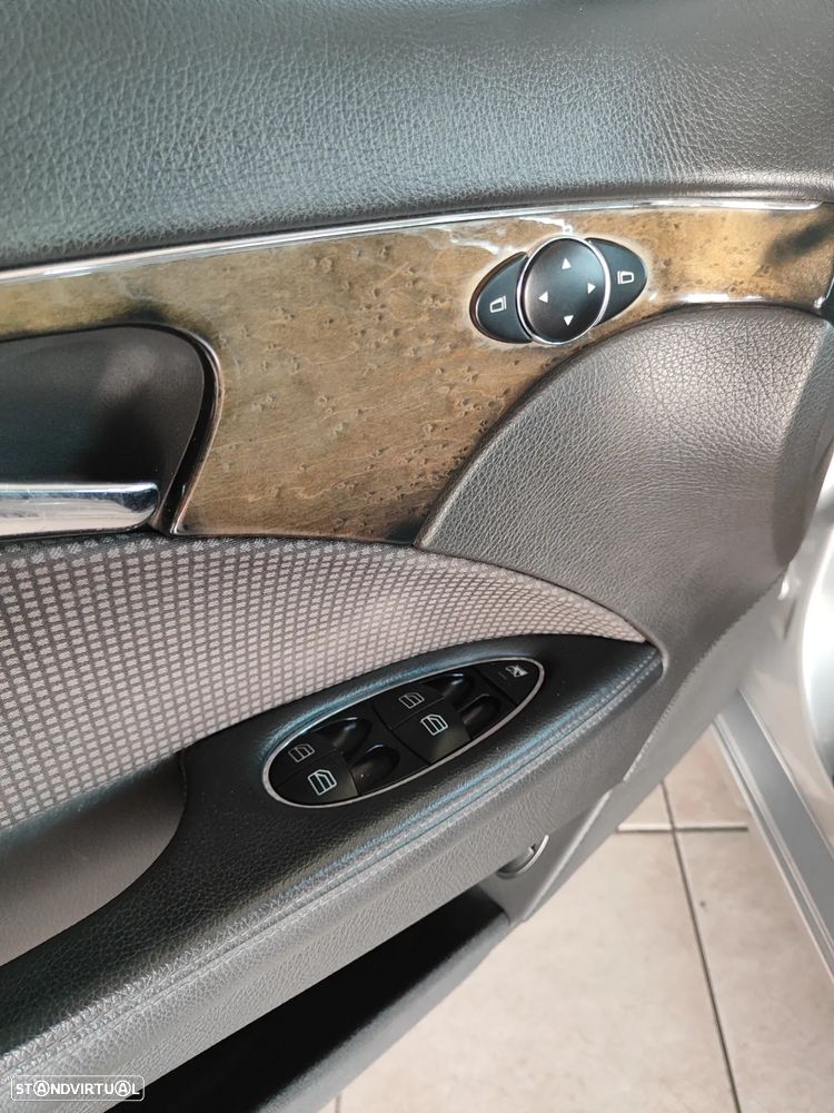 Mercedes-Benz E 220 CDi Avantgarde - 25