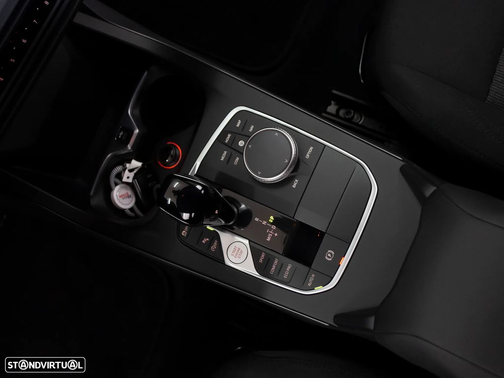 BMW 116 d Corporate Edition Auto - 34