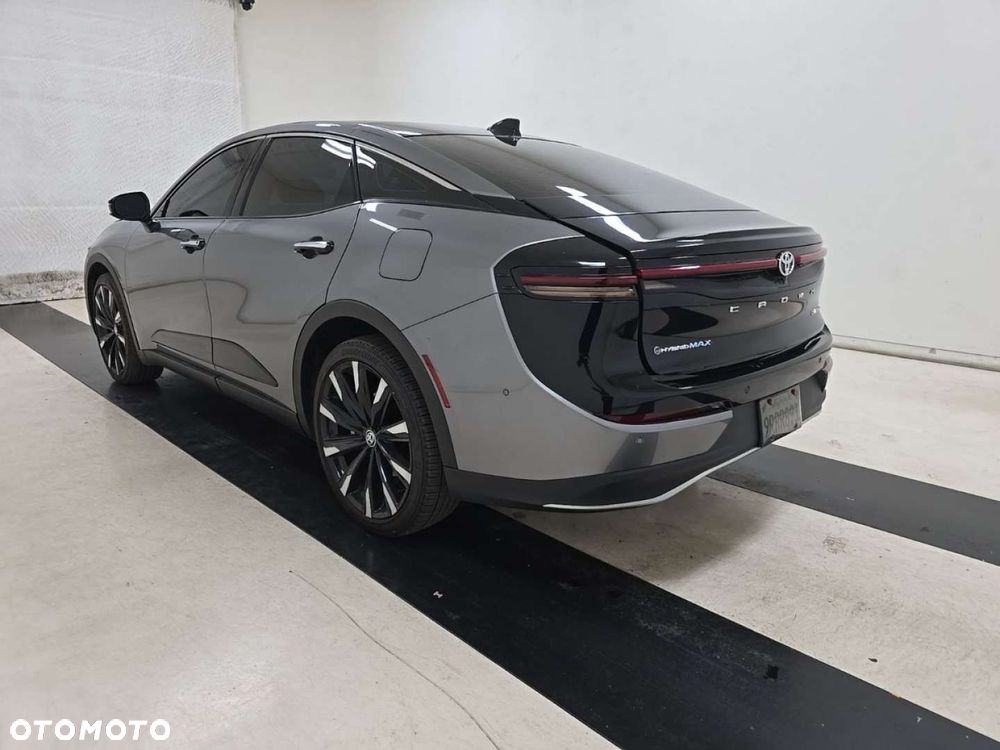 Toyota Crown - 3