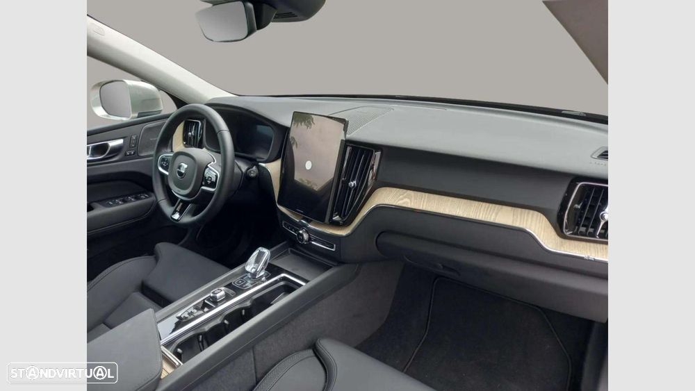 Volvo XC 60 2.0 T6 PHEV Plus Dark AWD - 32