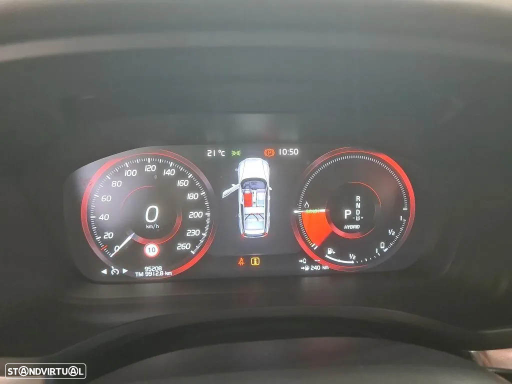 Volvo V60 2.0 T8 AWD TE Momentum Plus - 4