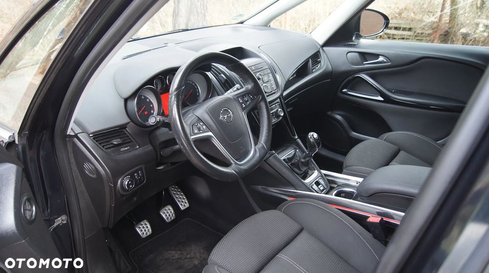 Opel Zafira - 11