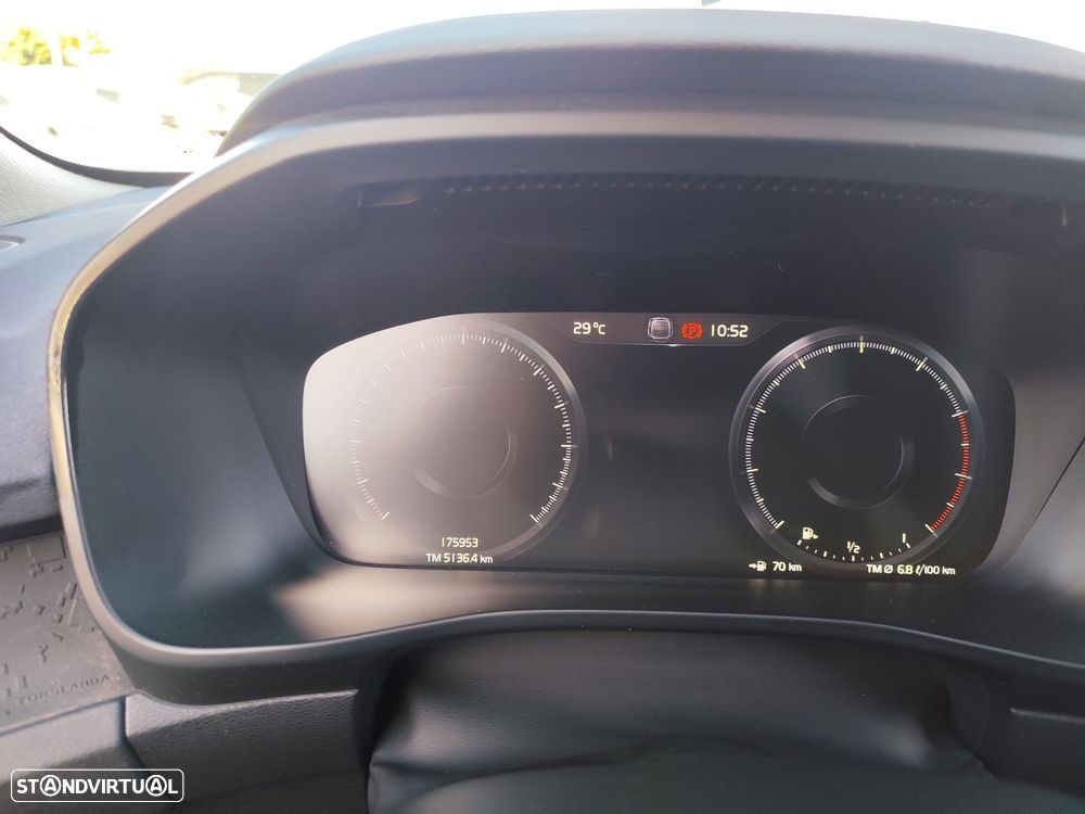 Volvo XC 40 1.5 T2 Momentum - 12