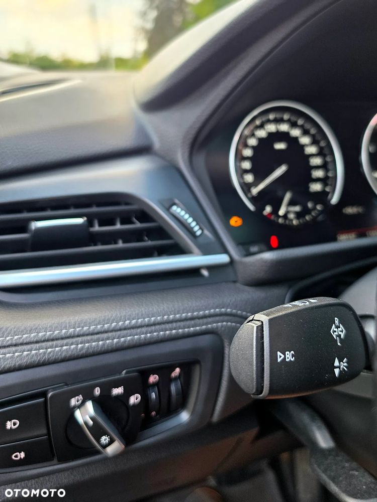 BMW Seria 2 220d - 14