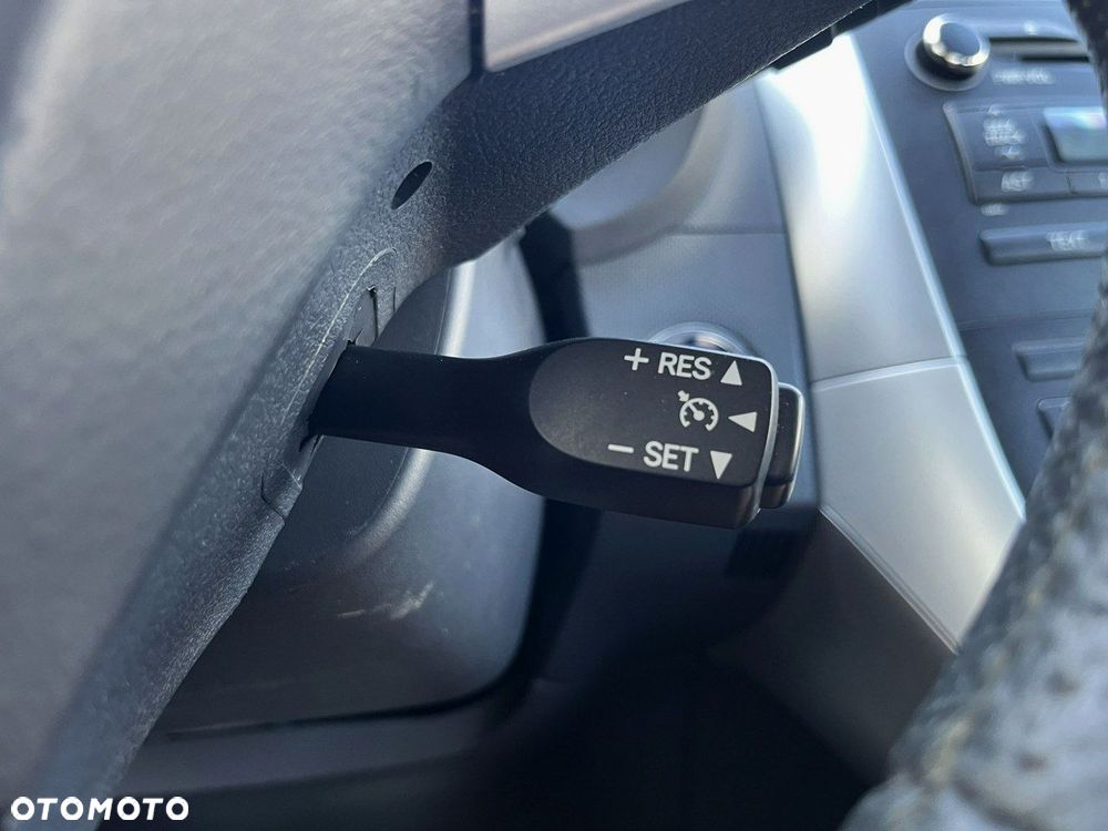 Toyota Auris 1.8 Hybrid Life - 18