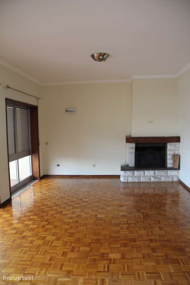 Alugo Apartamento T3 - Grande imagem: 3/7