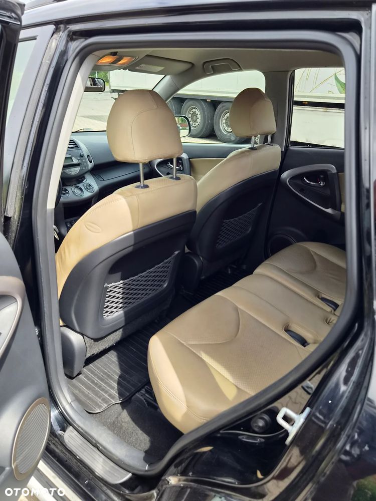 Toyota RAV4 2.0 VVT-i Prestige - 10