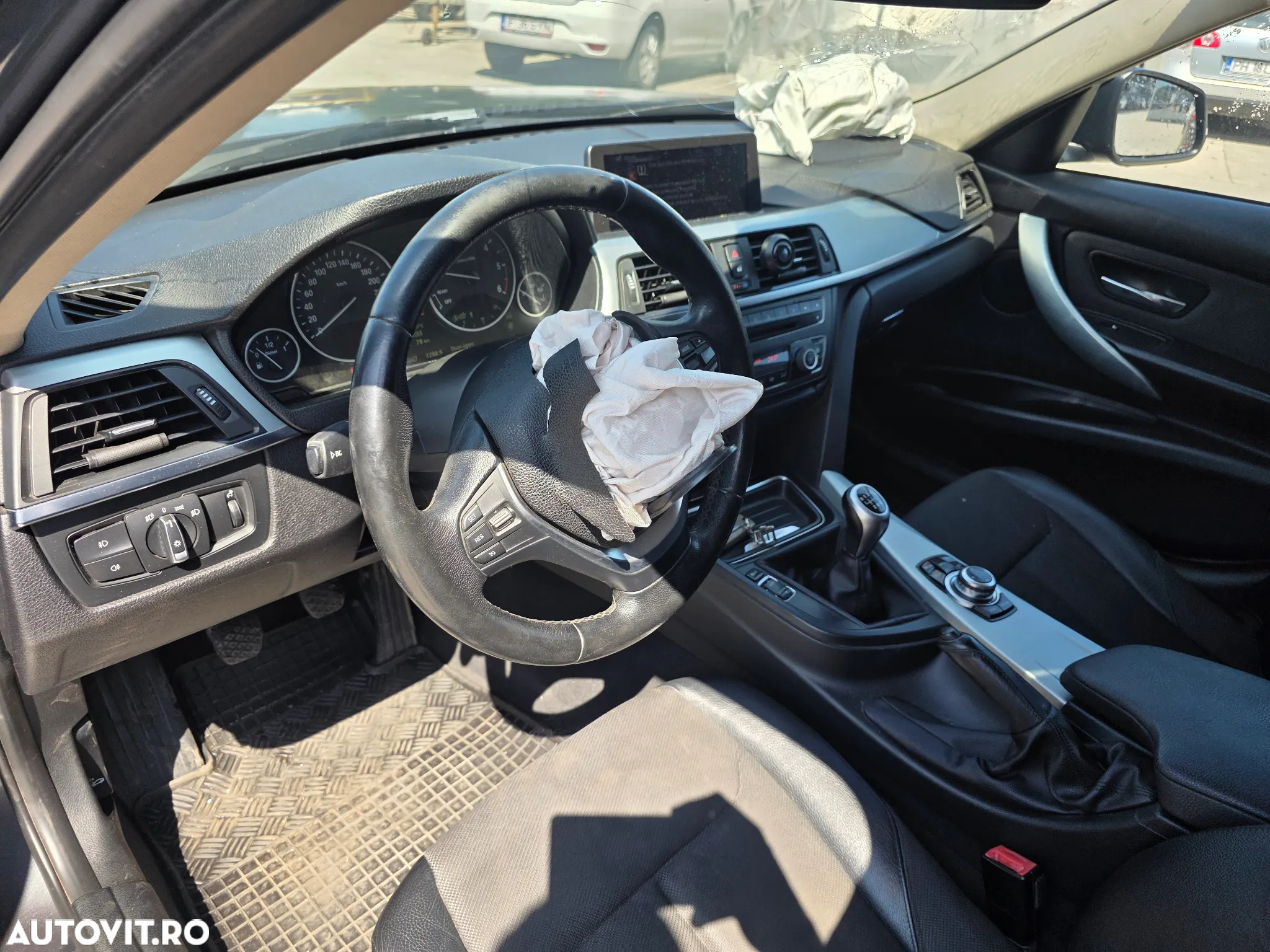 BMW Seria 3 320d xDrive - 9