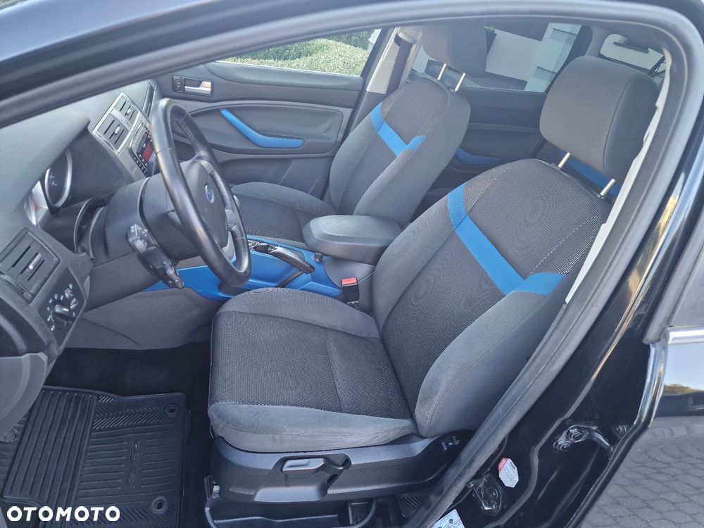 Ford Kuga 2.0 TDCi 4x4 Trend - 18
