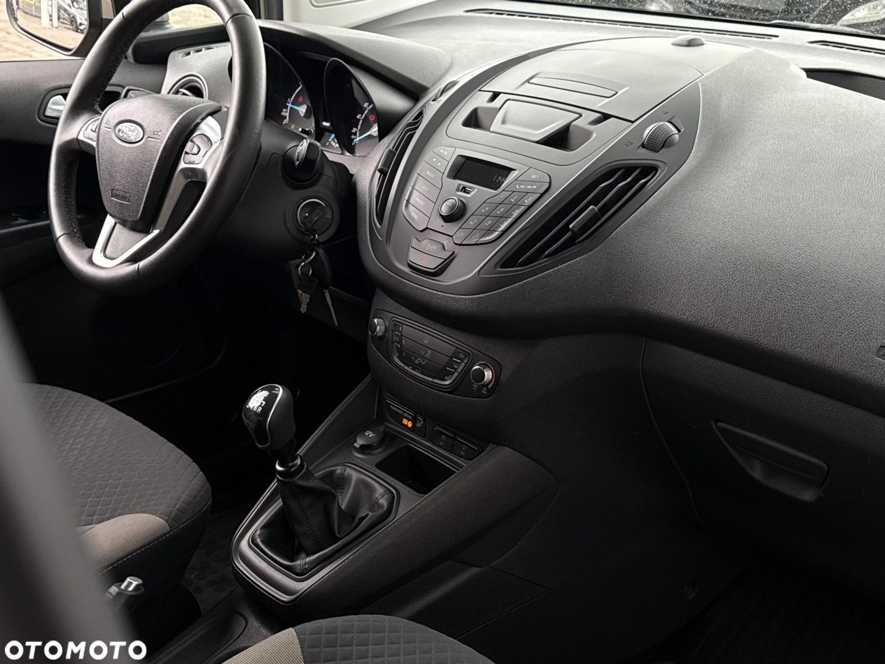 Ford Tourneo Courier 1.5 TDCi Trend - 10