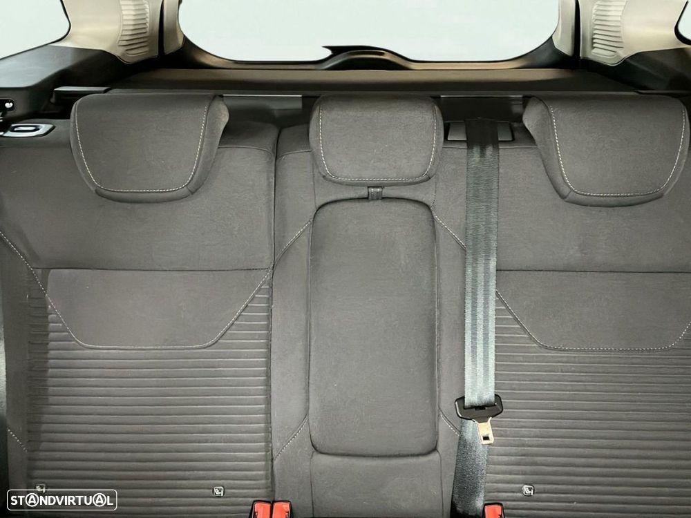 Ford Focus 1.0 EcoBoost Titanium - 18