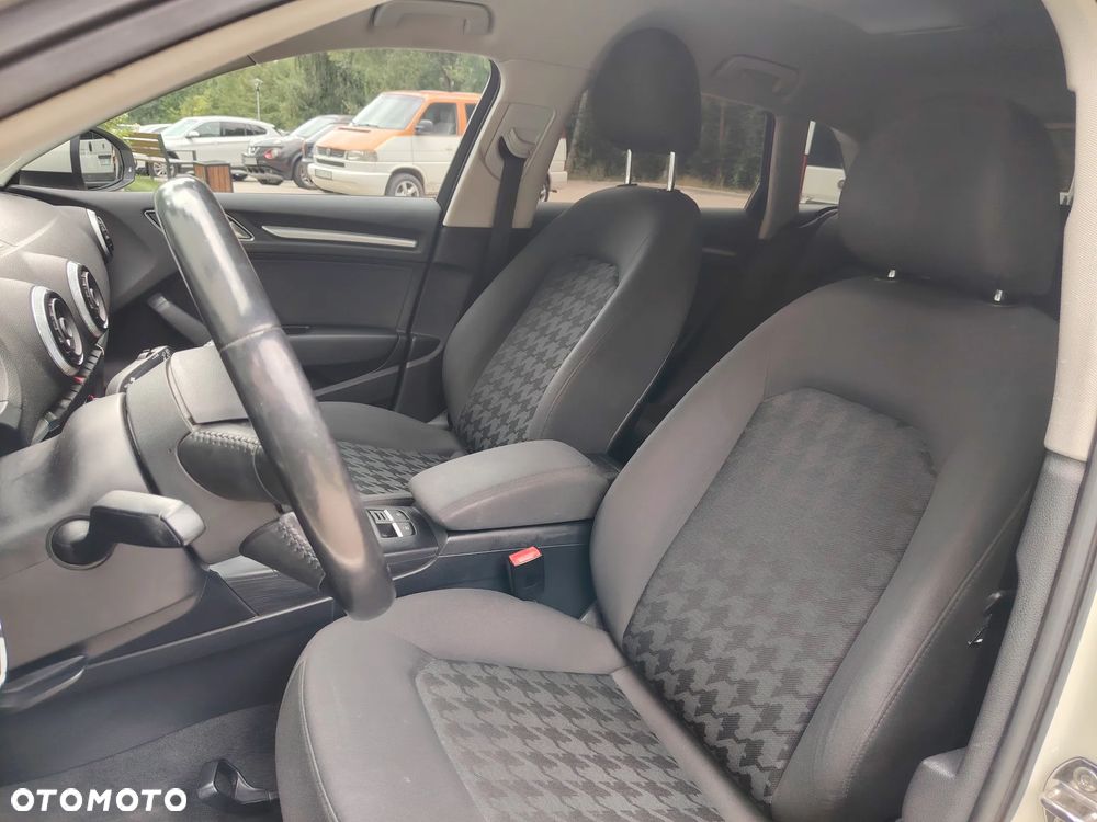 Audi A3 Sportback 1.4 TFSI S tronic Ambiente - 10