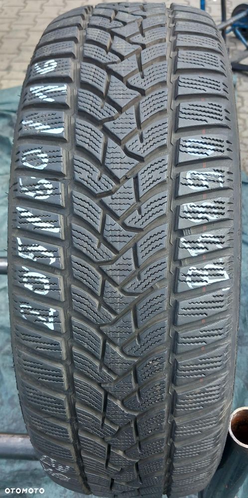 205/60/16 Dunlop Winter Sport 5 92H - 1