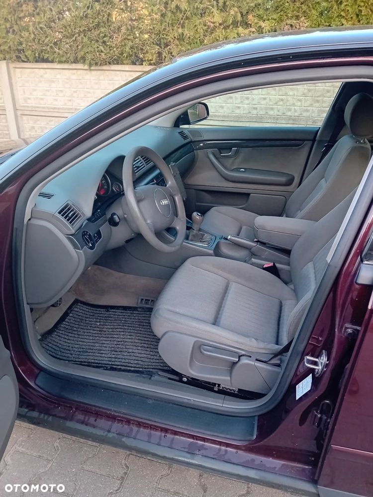 Audi A4 Limousine 2 - 5