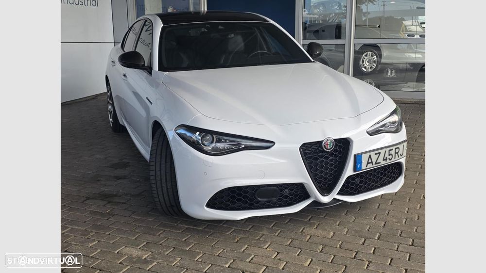 Alfa Romeo Giulia 2.2 D Estrema Q4 AT8 - 3