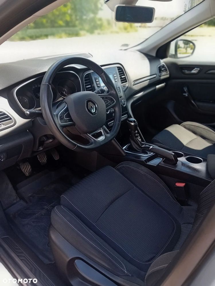 Renault Megane 1.5 dCi Energy Life EU6 - 29