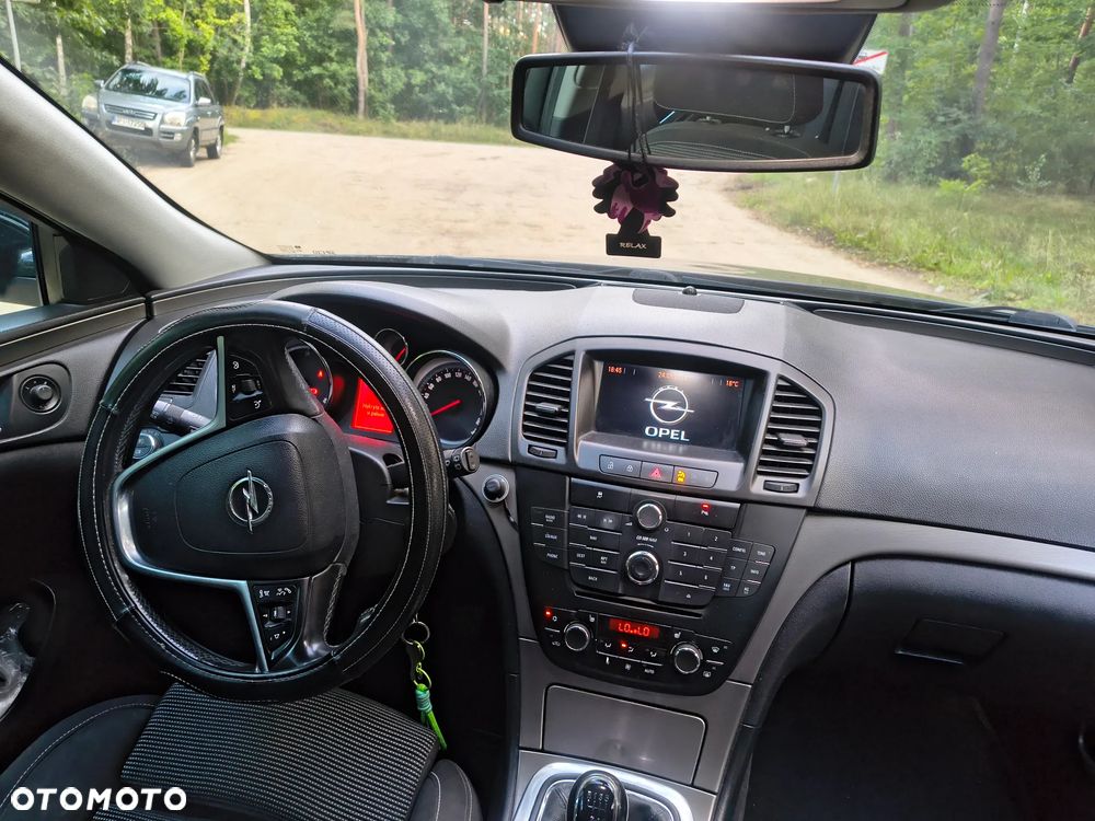 Opel Insignia 2.0 CDTI - 11