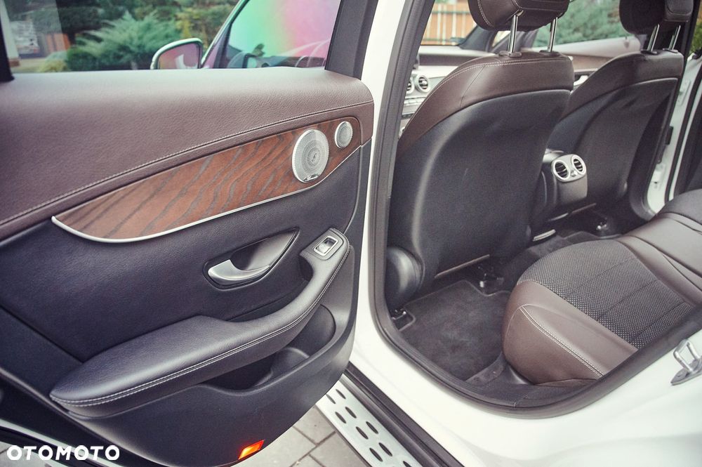 Mercedes-Benz GLC - 22