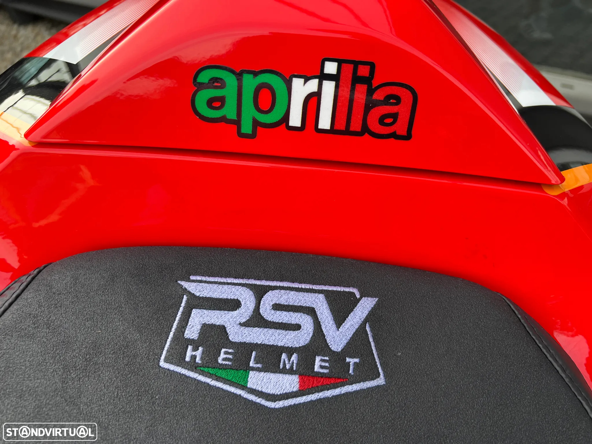 Aprilia RSV 1000R-RR - 11
