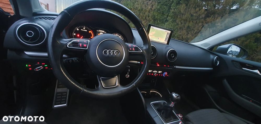 Audi A3 Sportback 2.0 TDI (clean diesel) Ambiente - 13