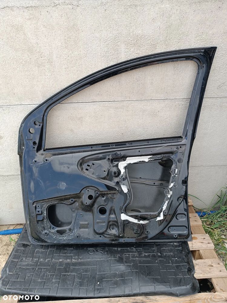 DRZWI PRAWY PRZÓD PRAWE PRZEDNIE  PEUGEOT 107 AYGO I CITROEN C1 - 4