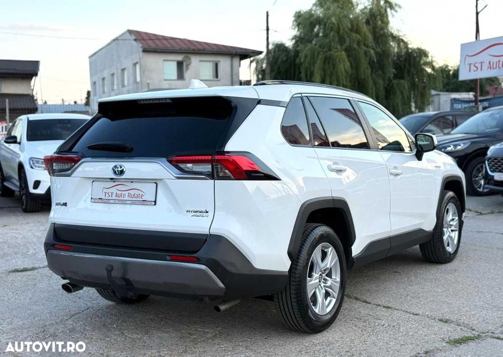 Toyota RAV4 - 9