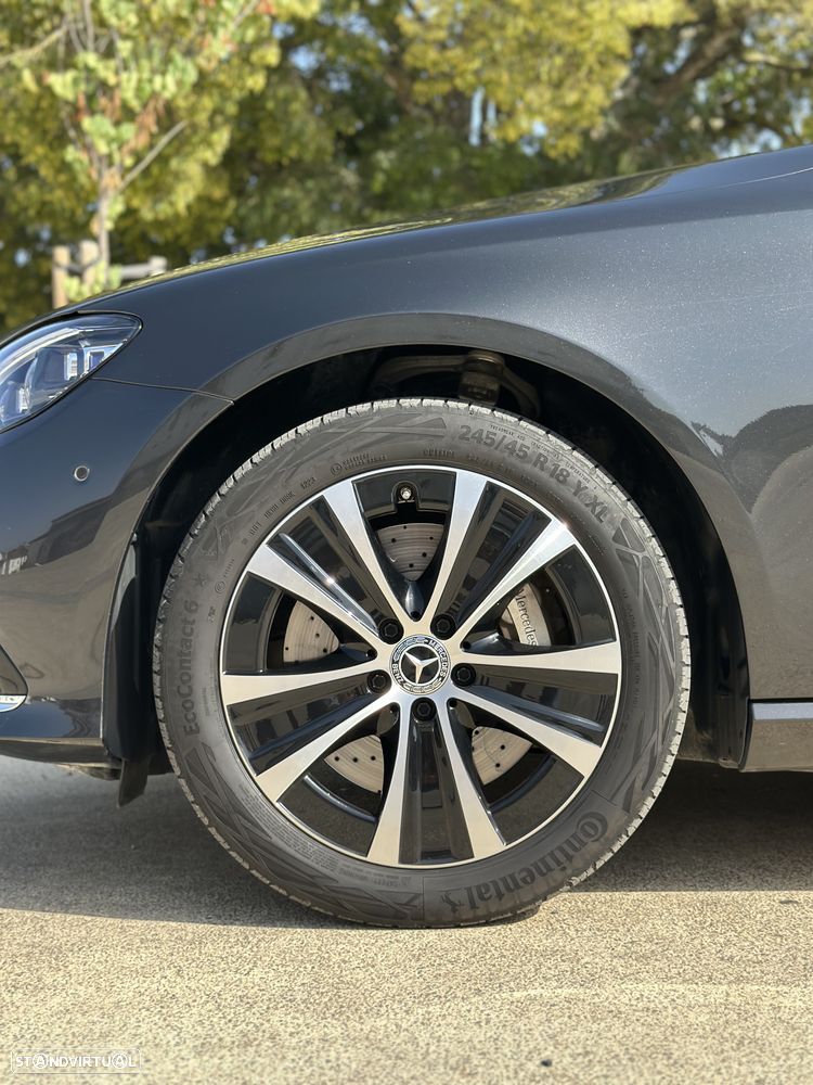 Mercedes-Benz E 300 de 4Matic T 9G-TRONIC - 17