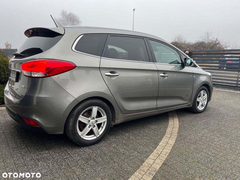 Kia Carens 1.7 CRDi XL 7os - 12