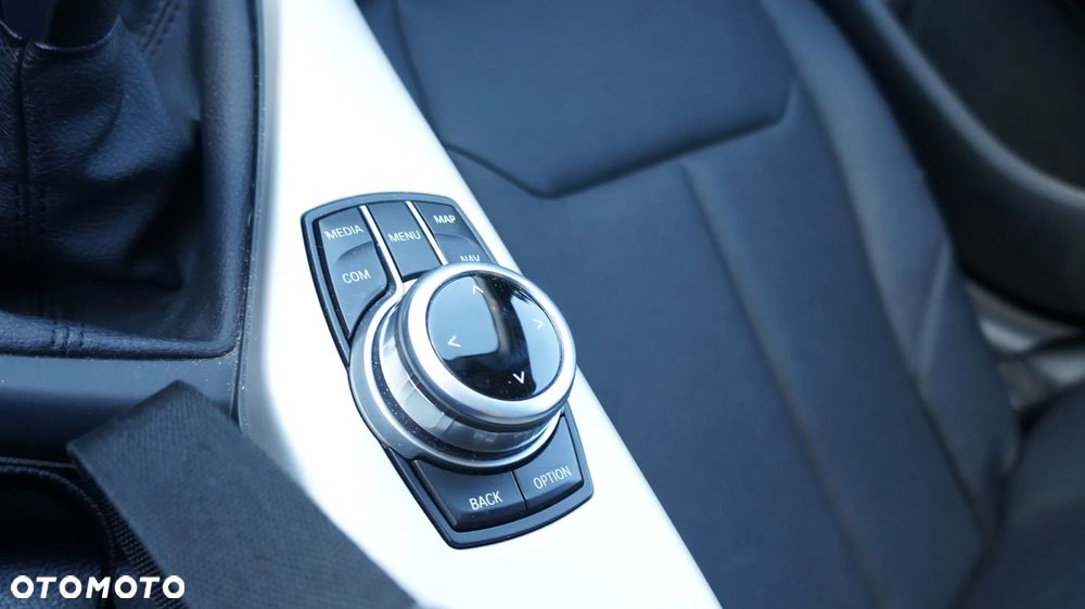 BMW Seria 1 116d Edition M Sport Shadow - 17