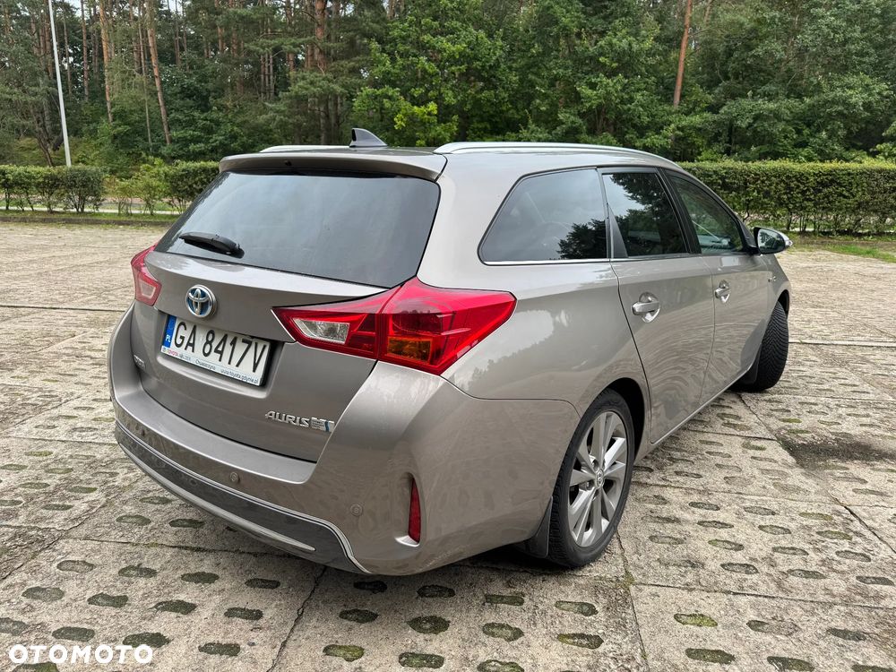 Toyota Auris Hybrid 135 Prestige - 23