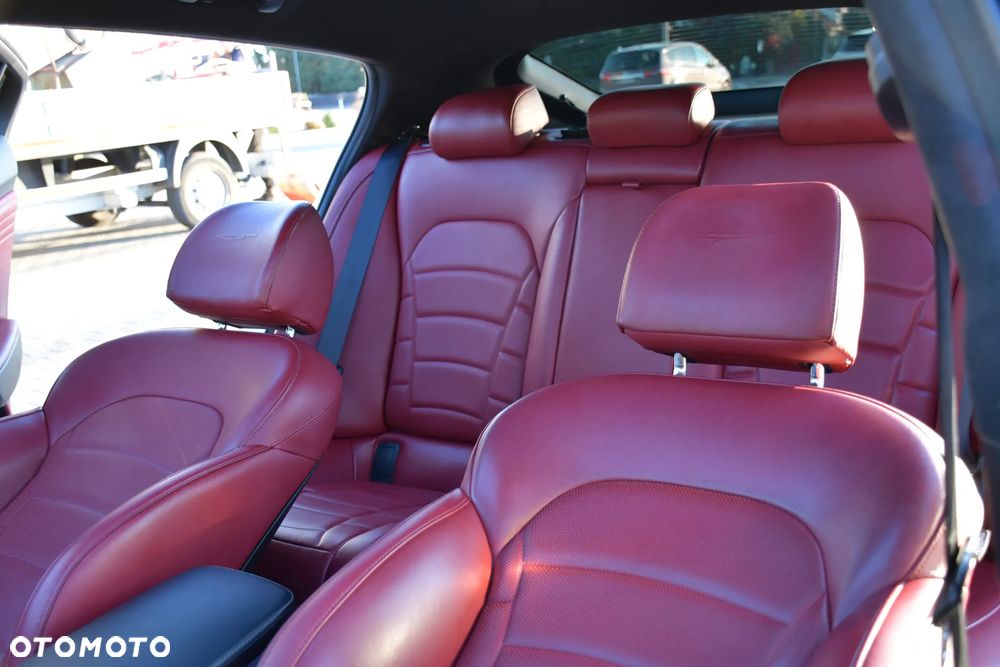 Kia Stinger - 37