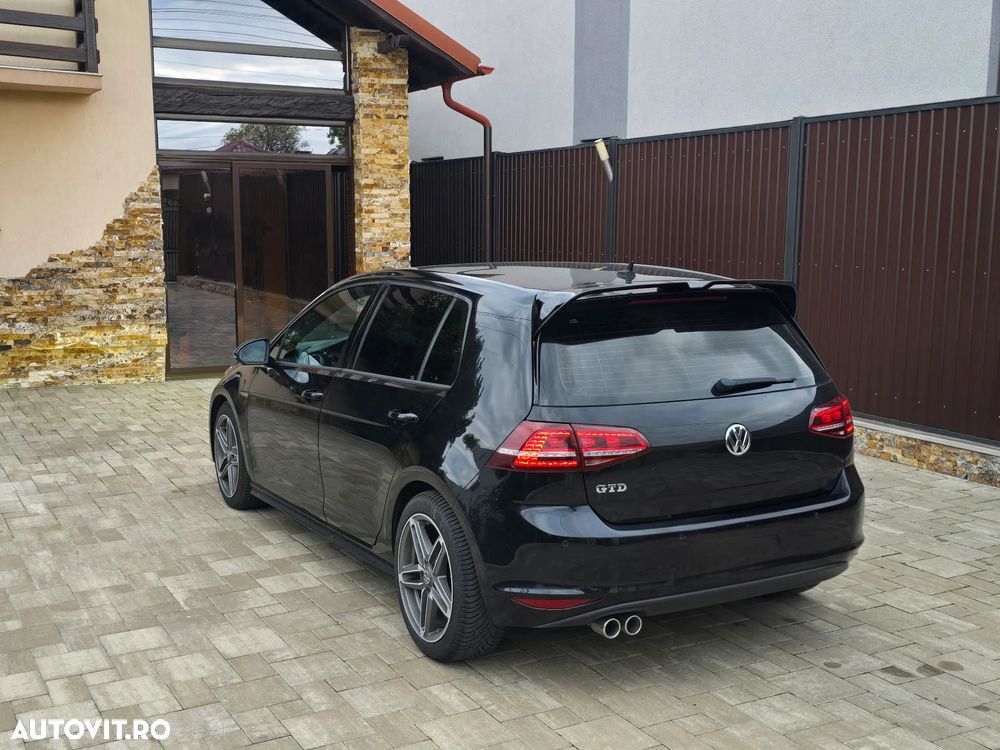 Volkswagen Golf 2.0 TDI DPF BMT GTD - 13