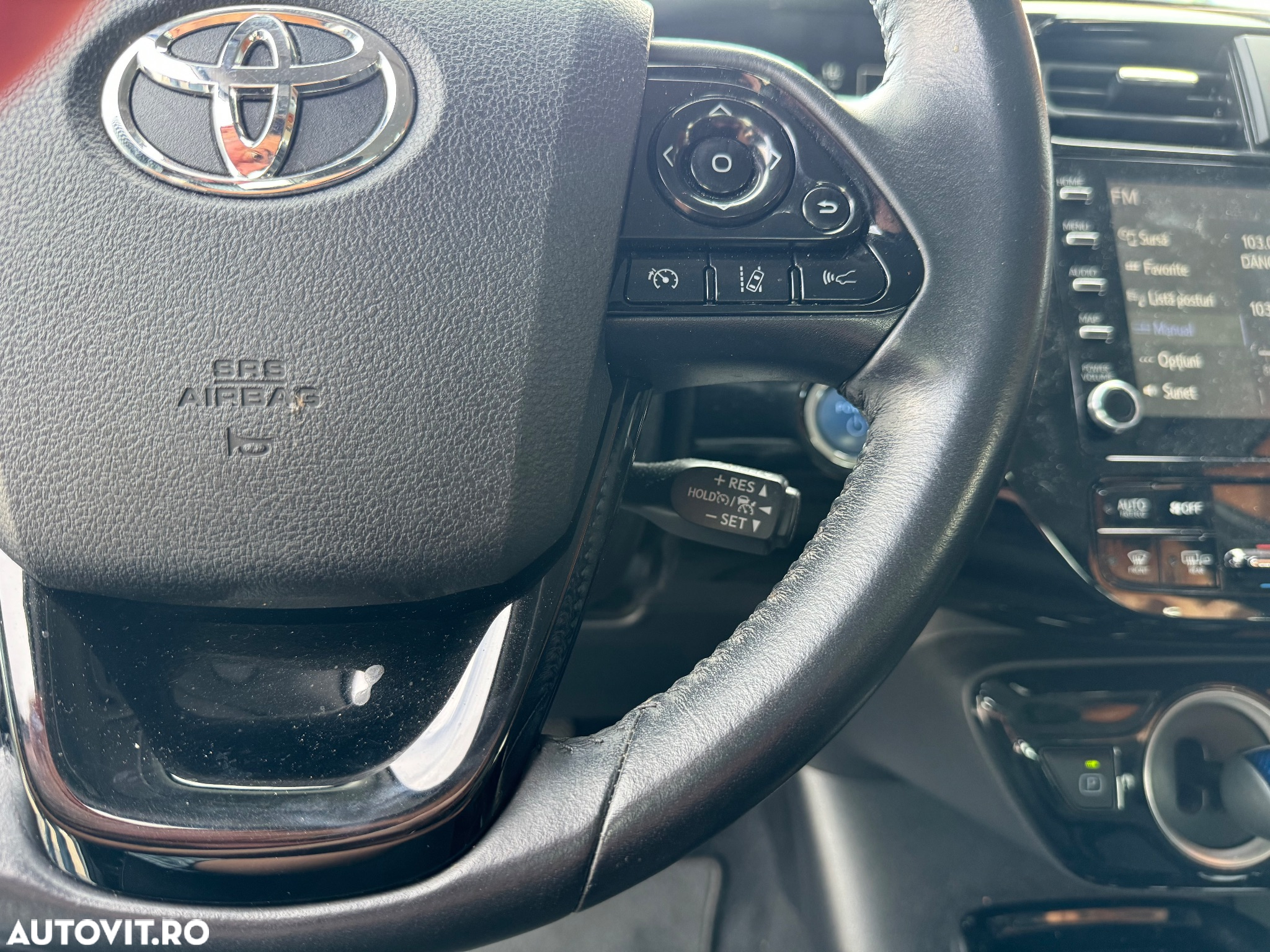 Toyota Prius Plug-in Hybrid Solar - 17