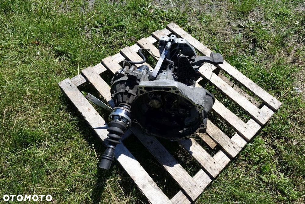 SKRZYNIA BIEGÓW MANUALNA JCR BXE GQQ 5B VW AUDI A3 8P 1.9 TDI JCR BXE GQQ - 2
