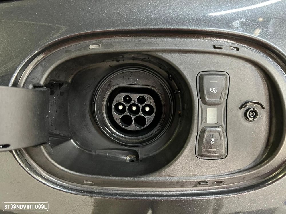 Porsche Panamera Sport Turismo 4 E-Hybrid - 23