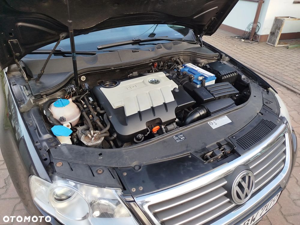 Volkswagen Passat 2.0 Blue TDI DPF Sportline - 20