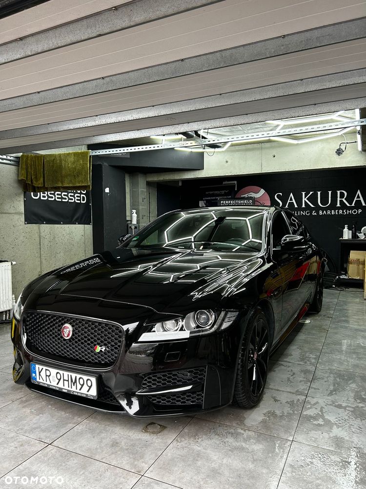 Jaguar XF 2.0 i4D AWD R-Sport - 5