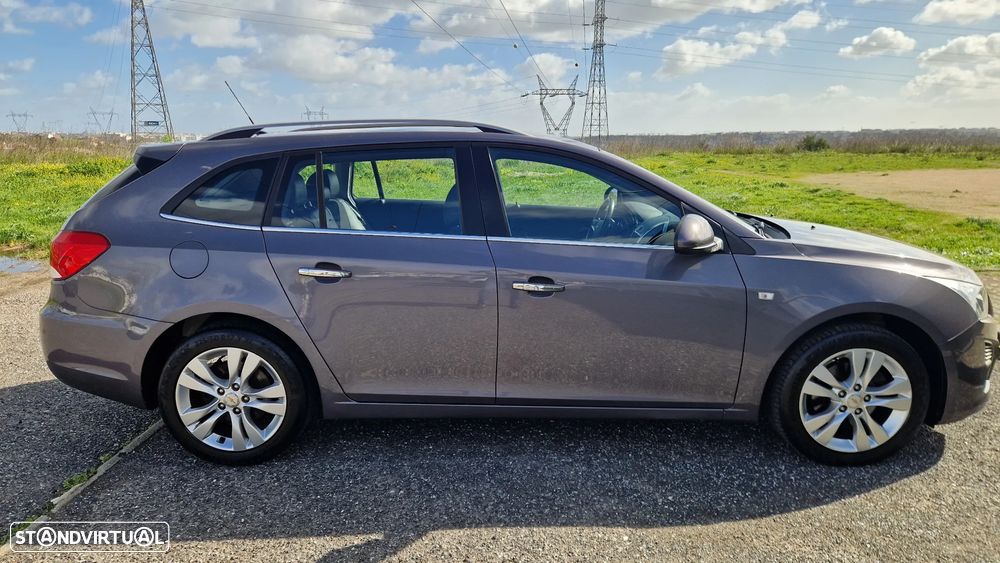 Chevrolet Cruze SW 1.7 VCDi LTZ - 1