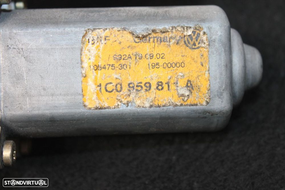 Motor Elevador Vidro Volkswagen Golf IV - 4