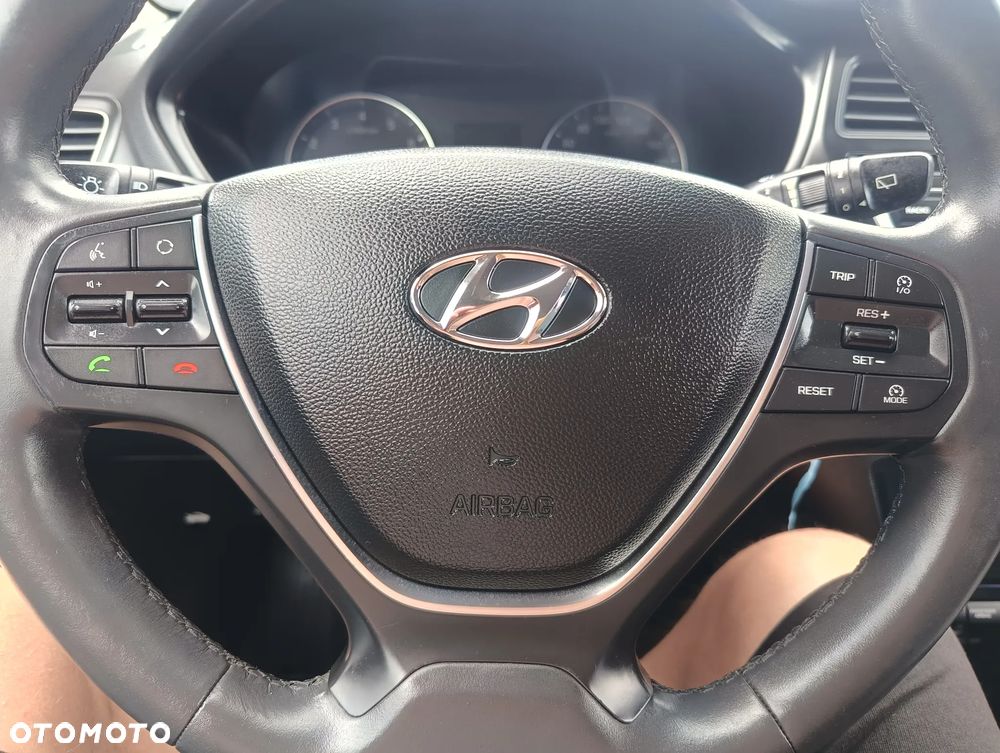 Hyundai i20 1.4 Comfort - 23