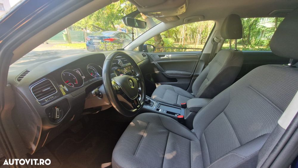 Volkswagen Golf - 13