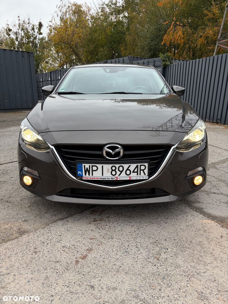 Mazda 3 2017 photo 2