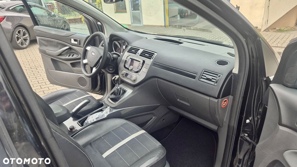 Ford Kuga - 8