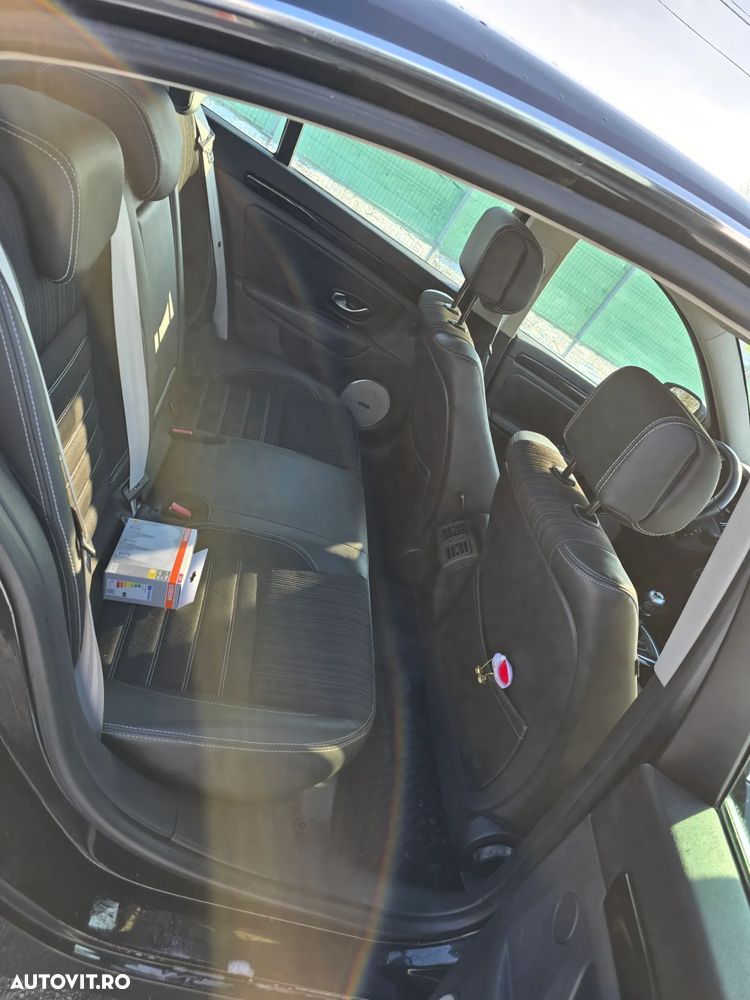 Renault Laguna Grandtour ENERGY dCi 130 FAP Start-Stop Bose Edition - 8