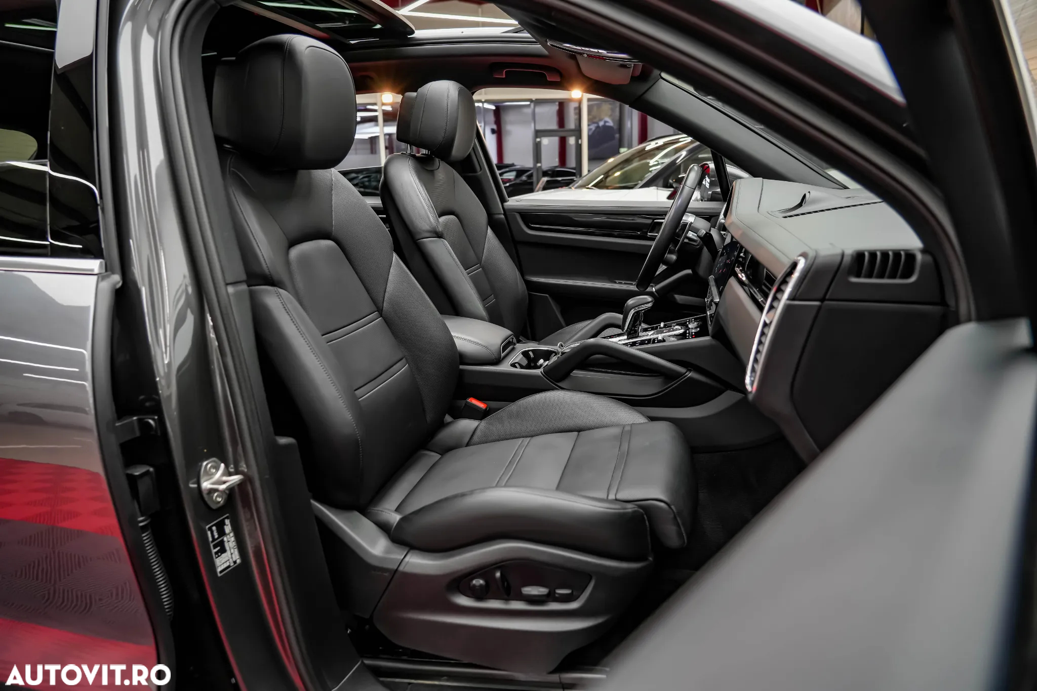 Porsche Cayenne E-Hybrid Tiptronic S Platinum Edition - 10