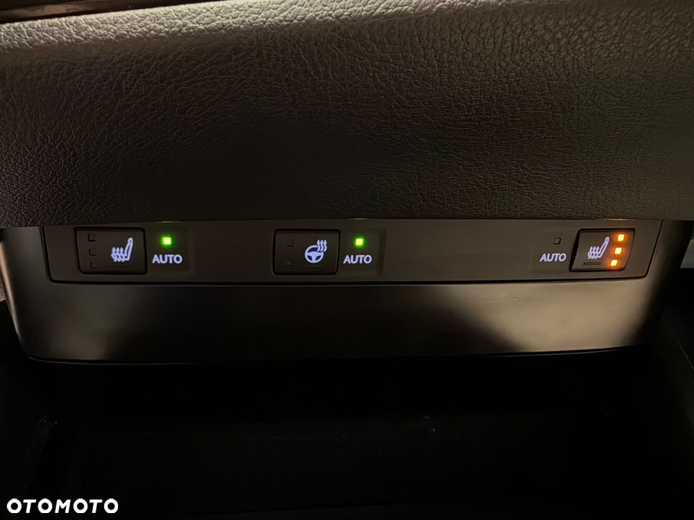 Lexus ES 300h Business Edition - 18