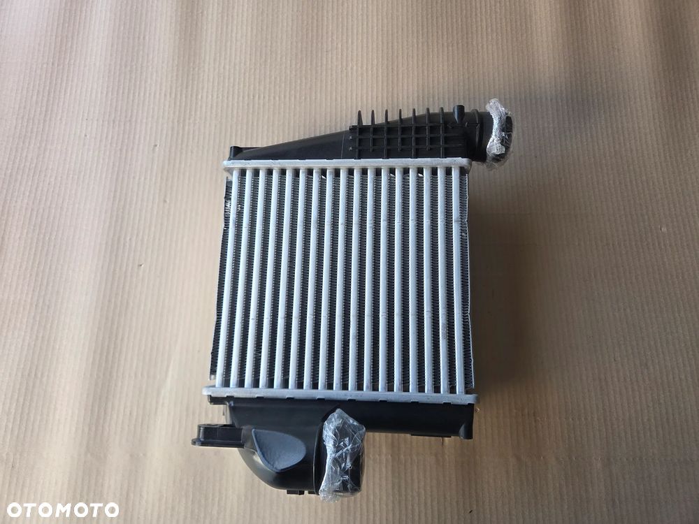 Chłodnica powietrza INTERCOOLER  Peugeot 308 T9 3008 II 5008 II - 1